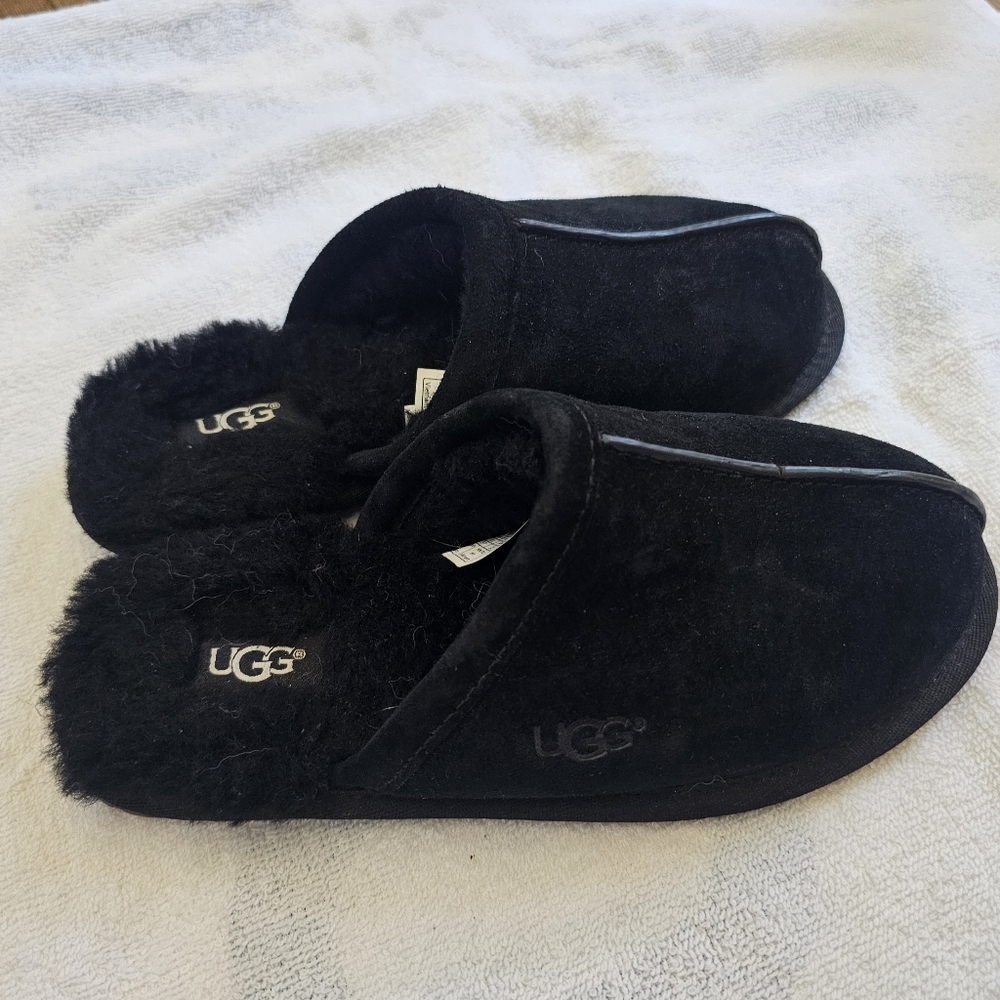 UGG Pearle Slippers, new without box